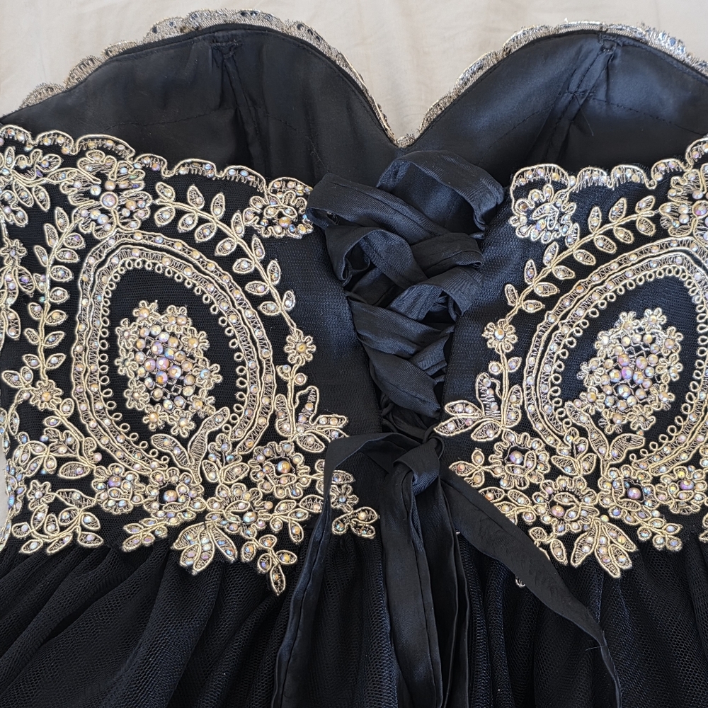 Dancing Queen Black and Gold Strapless Dress - Picture 10 of 12